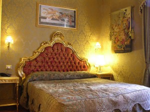 Hotel Romance – Via Marco Aurelio, 37a, 00184, Rome,