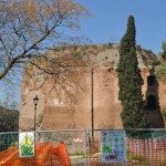 Domus Aurea is situated between the Esquiline and on the slopes of the Palatine Hill