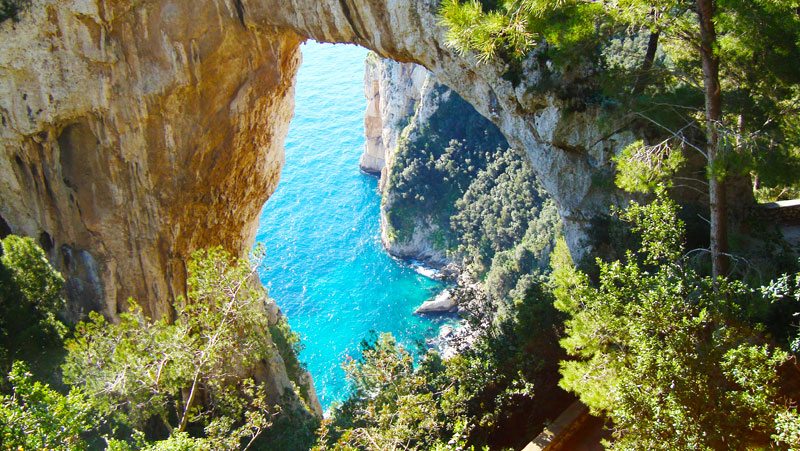 Arco Naturale (Natural Arch) – Capri, Italy - Atlas Obscura