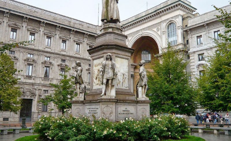 Piazza della Scala Milan